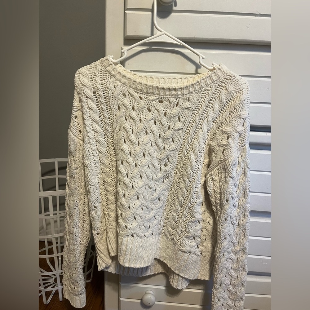 White Aeropostale sweater